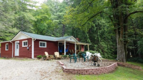 Evolve Asheville Home 20 Acres with Swimming Pond